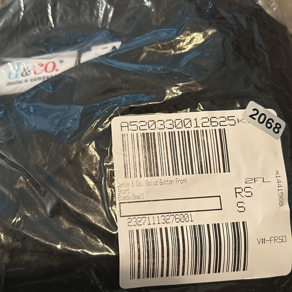 Denim & Co. Black Solid Button Front Shirt Size S - Picture 5 of 6